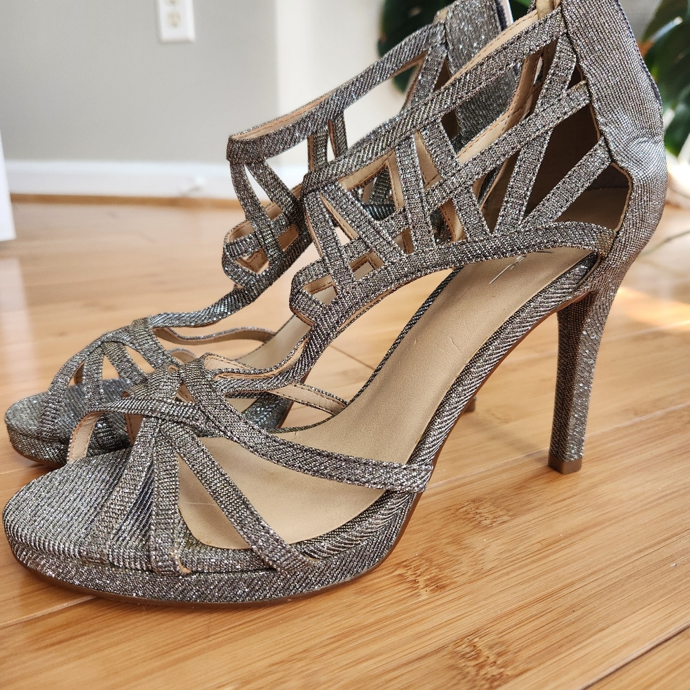 Size 9 low Hight Dancer Heel